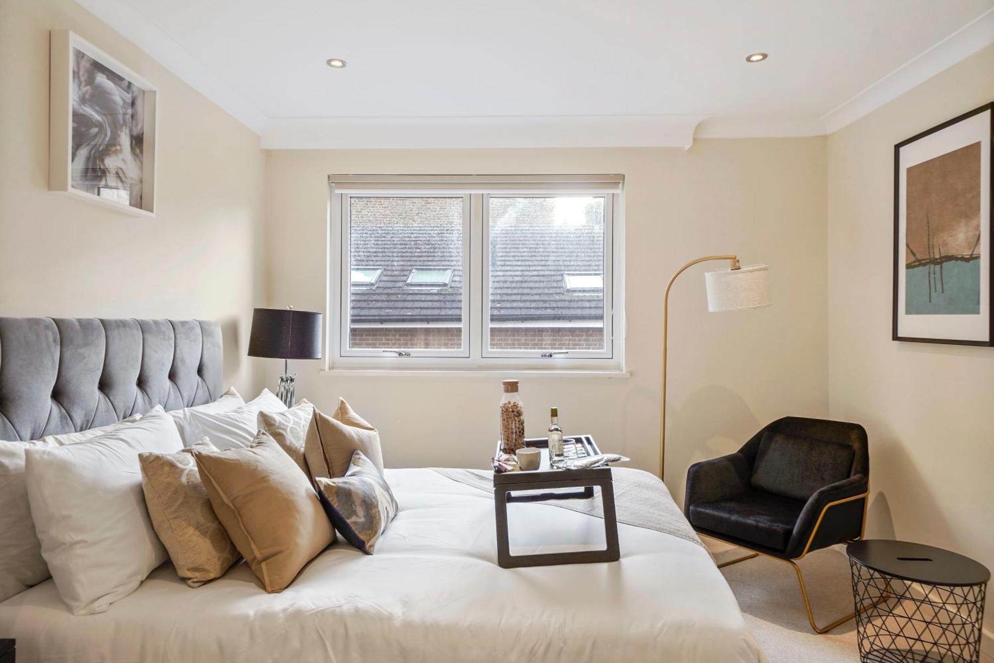 Вілла Mews House London With Private Patio & Parking Екстер'єр фото