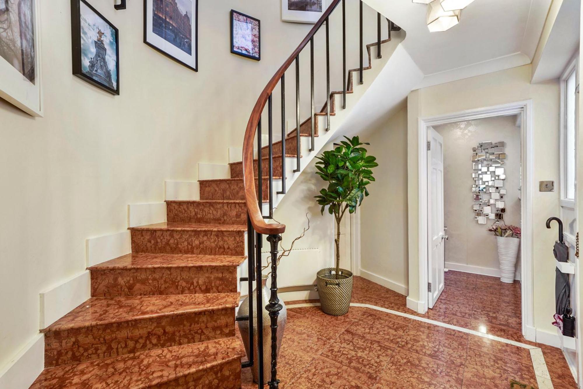 Вілла Mews House London With Private Patio & Parking Екстер'єр фото