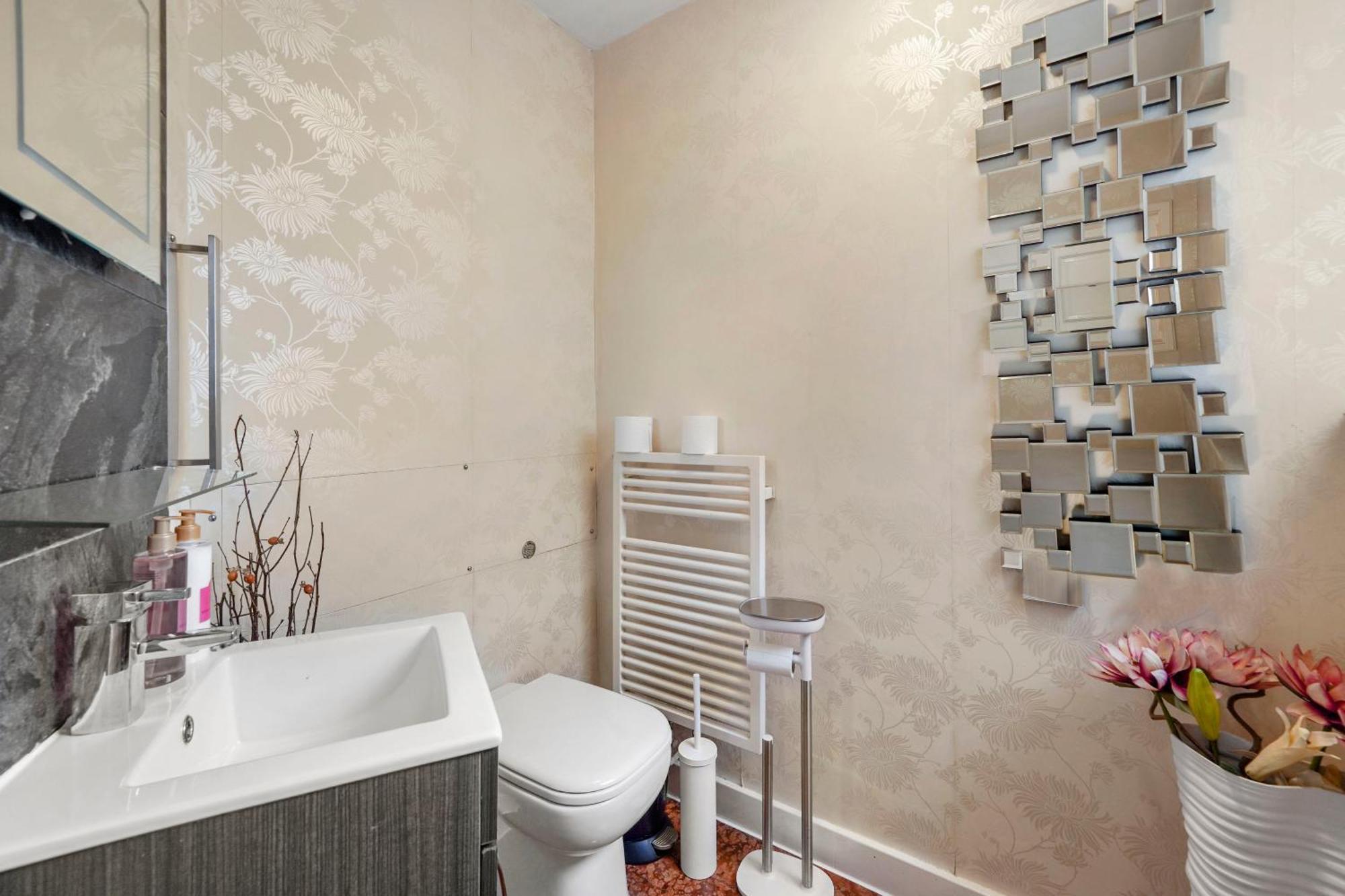 Вілла Mews House London With Private Patio & Parking Екстер'єр фото