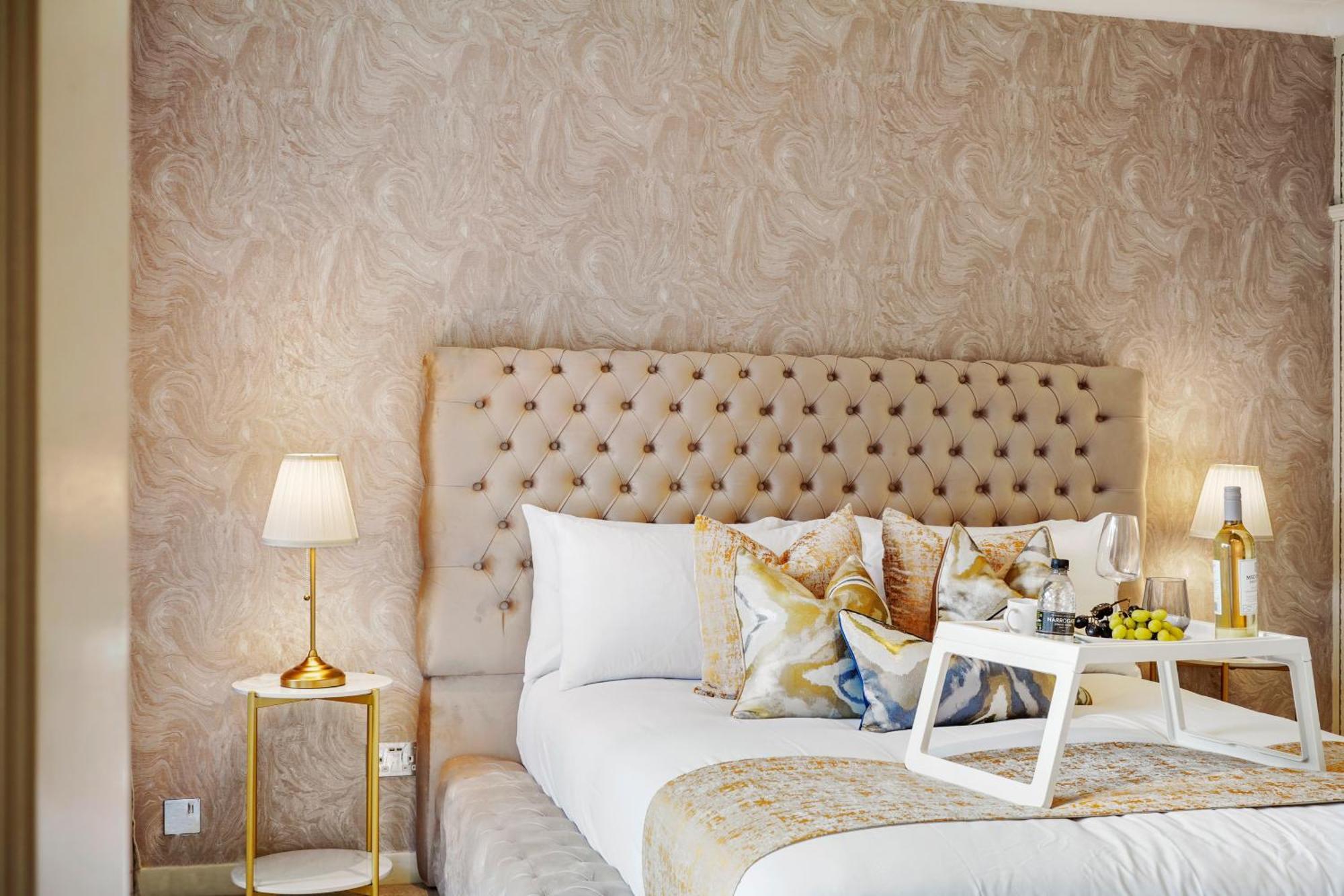 Вілла Mews House London With Private Patio & Parking Екстер'єр фото