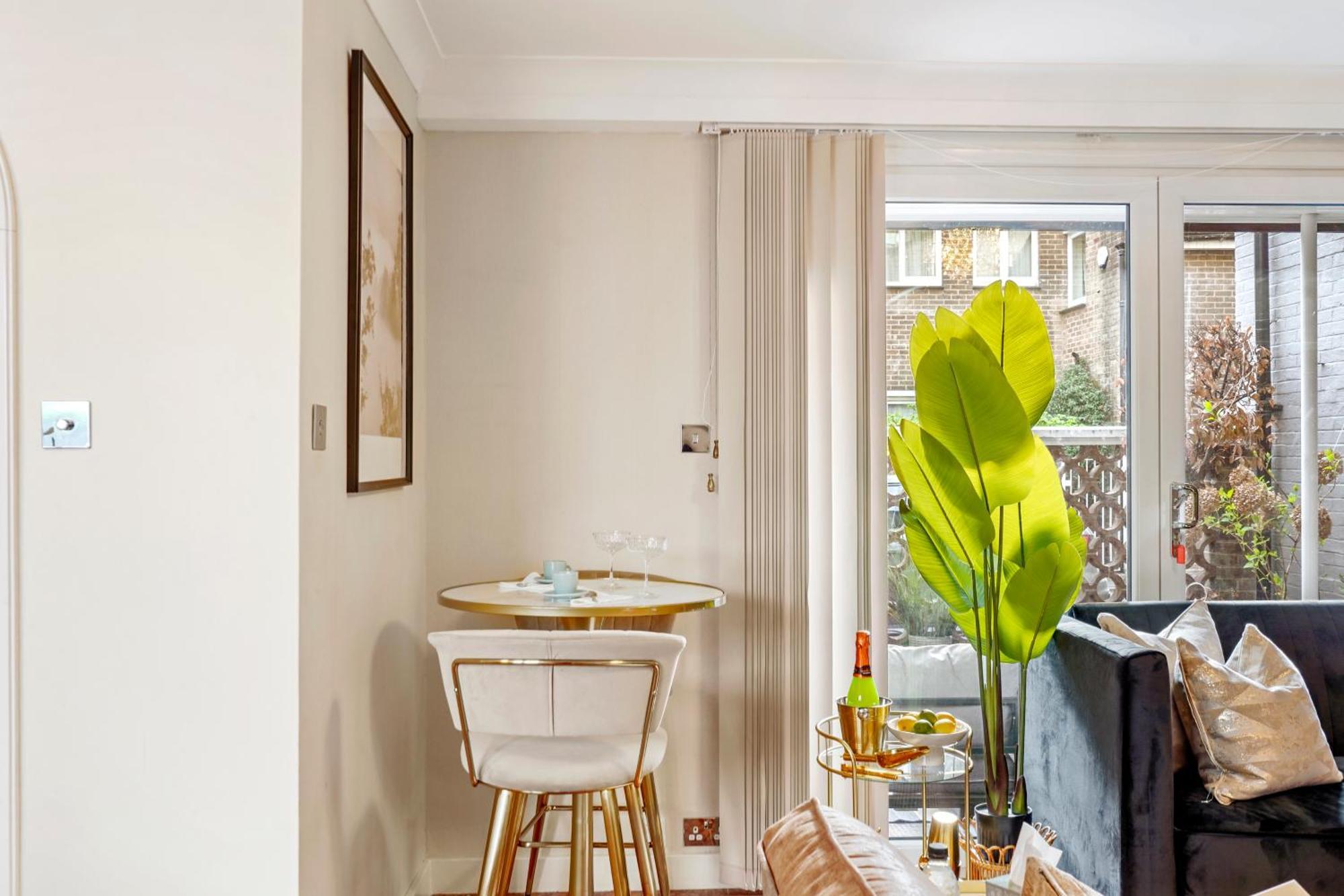 Вілла Mews House London With Private Patio & Parking Екстер'єр фото